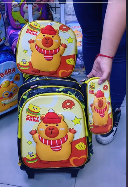 MOCHILA CAPIBARA CON RUEDAS 3 PIEZAS